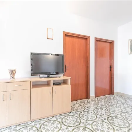 Apartament By The Sea Preko, Ugljan - 8261 *